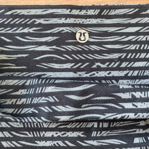 Lululemon Wunder Under Feather Crop II Full-On Luon Roll Down Black 24" Pants - Picture 4 of 8